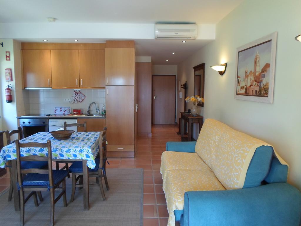 Marina Park room 4